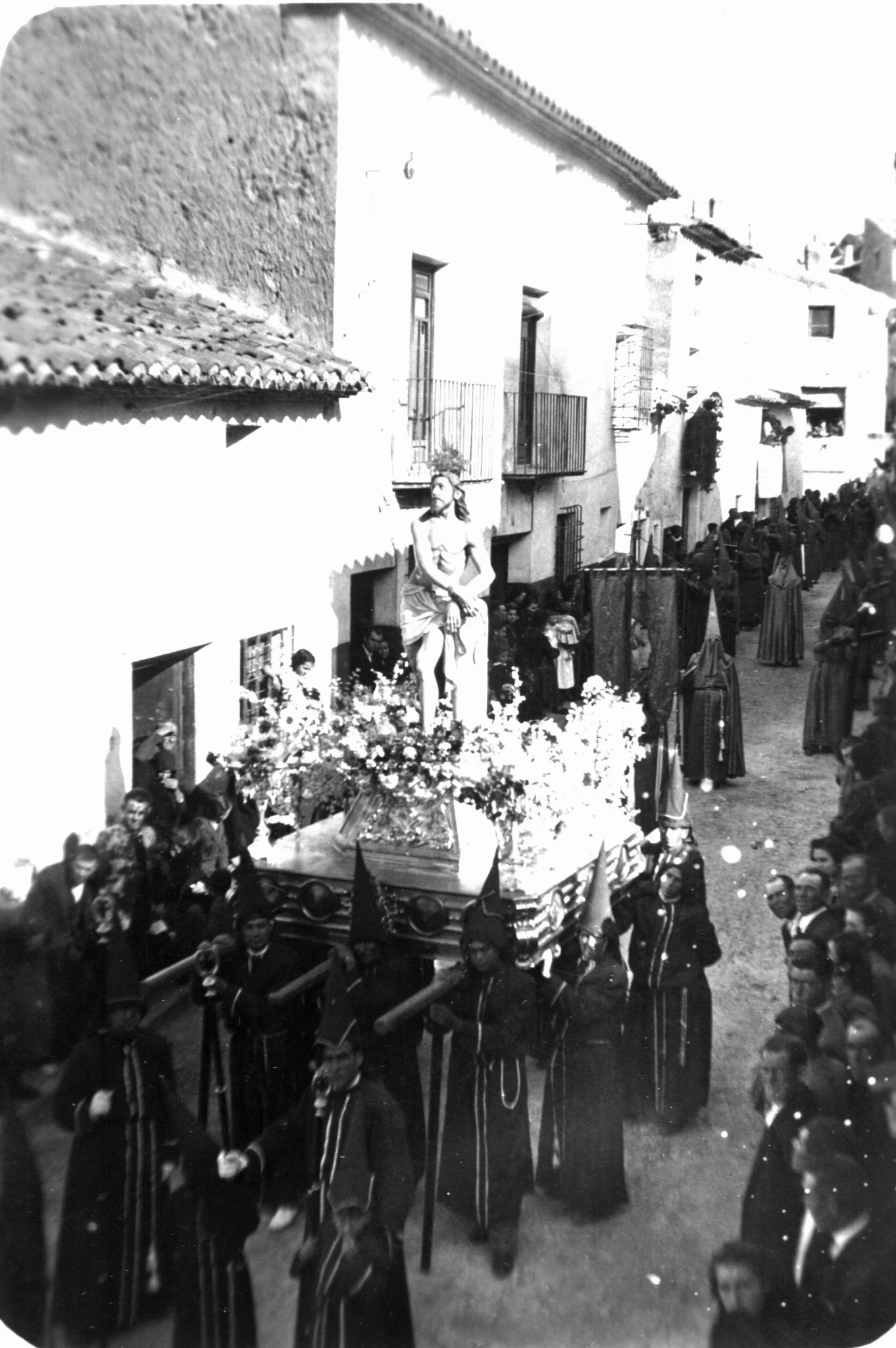 El Amarrado a la Columna en procesión por Bullas en 1951, año de su estreno